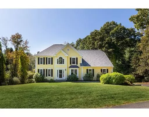 31 Edgewood Road, Southborough, MA 01772