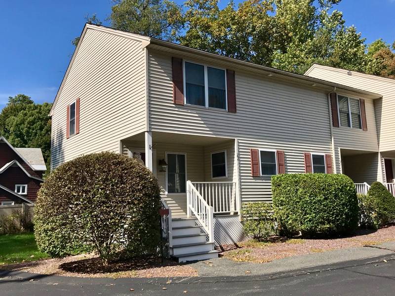 23 Cedar Glen #23, Greenfield, MA 01301