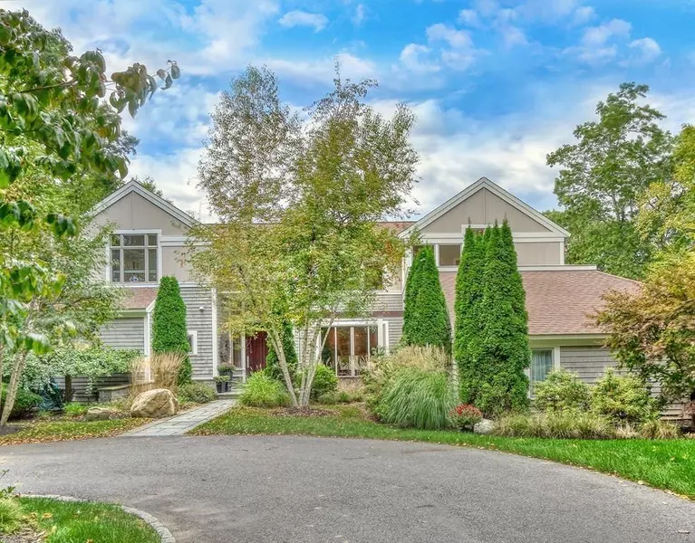 42 Silver Hill Road, Lincoln, MA 01773