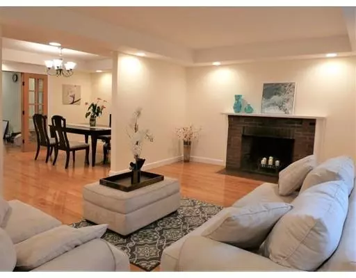 Newton, MA 02459,38 Haynes Rd