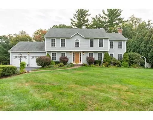 15 Maudsley View Ln, Amesbury, MA 01913