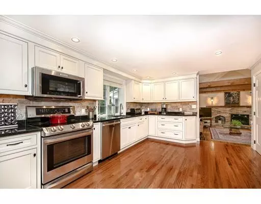 Duxbury, MA 02332,8 Pine Brook Way