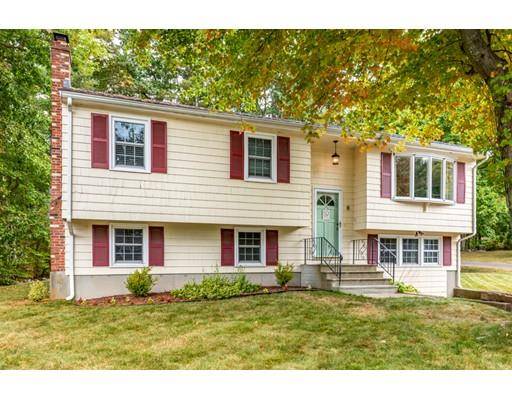 8 Bicknell St, Foxboro, MA 02035