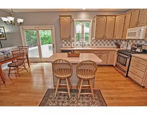 Franklin, MA 02038,8 Norumbega Cir