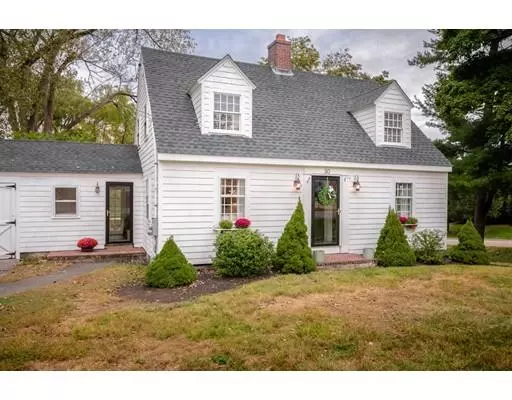 30 East Main St, Southborough, MA 01772