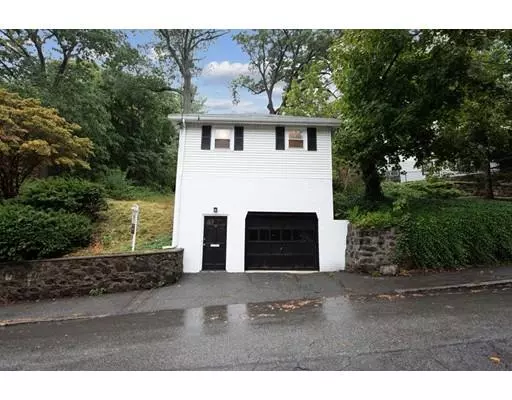 40 Ferdinand St, Melrose, MA 02176