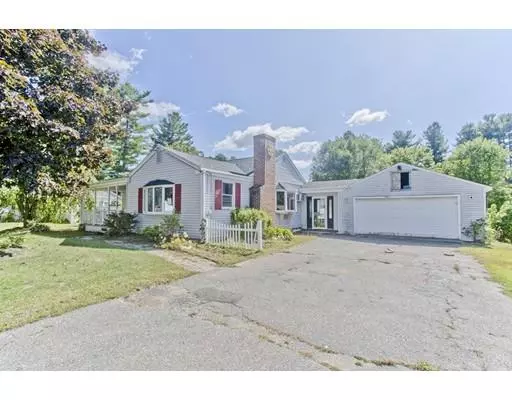 99 Willowbrook Dr, Springfield, MA 01129