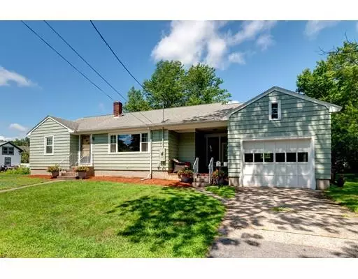 12 Fagan St, Uxbridge, MA 01569