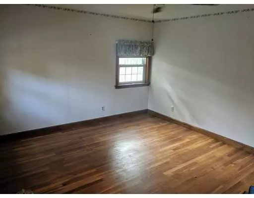 Dedham, MA 02026,12 Mayfair