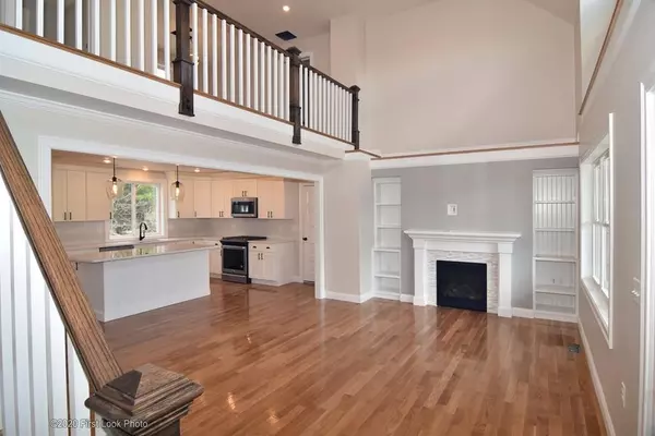 Seekonk, MA 02771,196 Greenfield Street