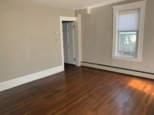 North Attleboro, MA 02760,53 Jay St