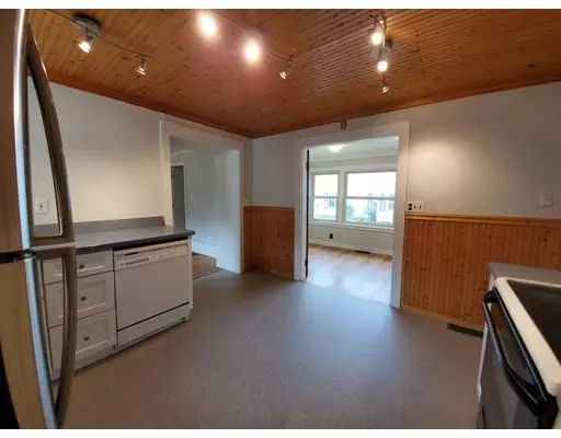 Ayer, MA 01432,14 Church St