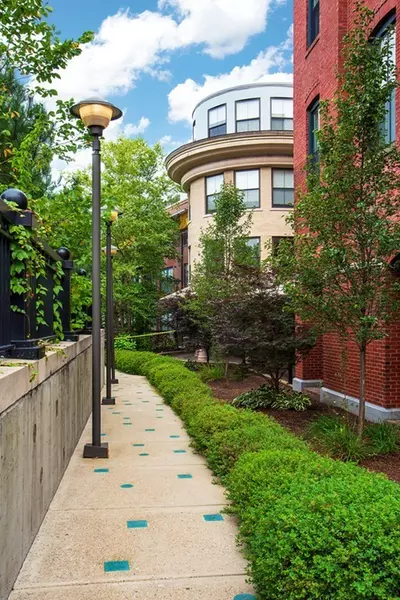 110-112 Cypress Street #PH10, Brookline, MA 02445