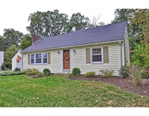26 Anawan Rd, North Attleboro, MA 02760