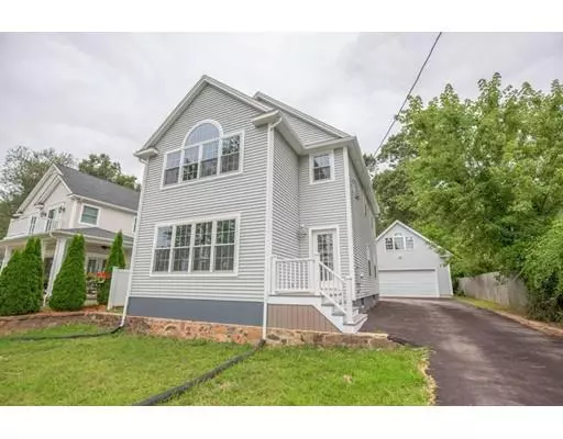 17 White St, Southwick, MA 01077