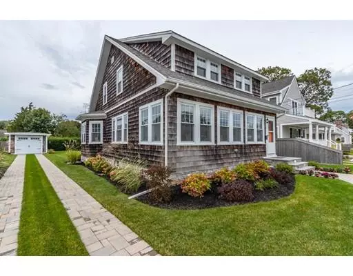 Falmouth, MA 02540,14 Worcester Ct