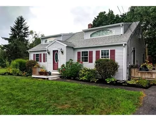 17 Walker Ave, Taunton, MA 02780