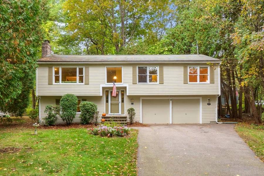 51 Hosmer St, Acton, MA 01720