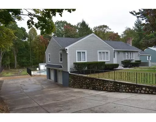 Wakefield, MA 01880,240 Lowell St