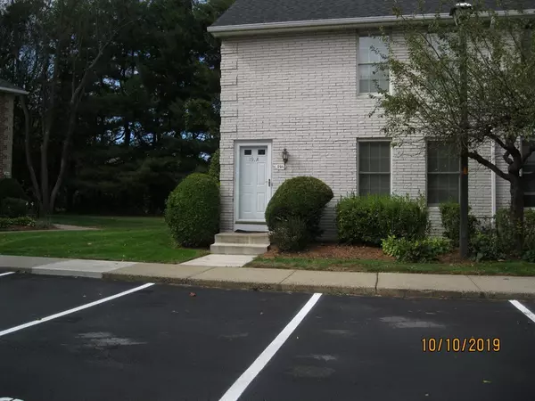Agawam, MA 01001,19A Mansion Woods Drive #19A