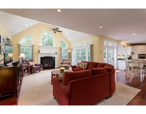 Scituate, MA 02066,57 Arrowwood Dr