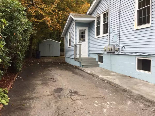 Ayer, MA 01432,81-83 Willard