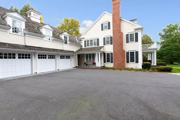 Wellesley, MA 02481,71 Hundreds Rd