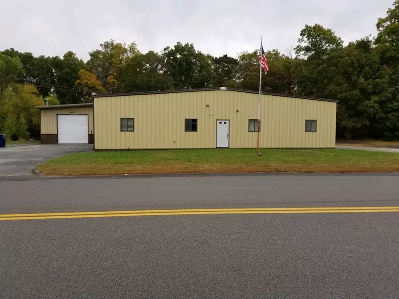 17 Industrial Dr, North Smithfield, RI 02828