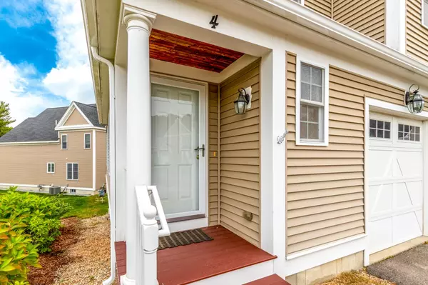 Ayer, MA 01432,4 Juniper Rdg #4