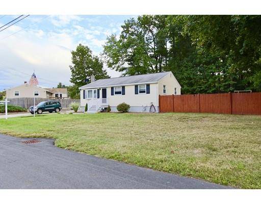 4 Portchester Dr, Nashua, NH 03062