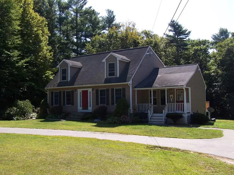 39 Hill Street, Lakeville, MA 02347