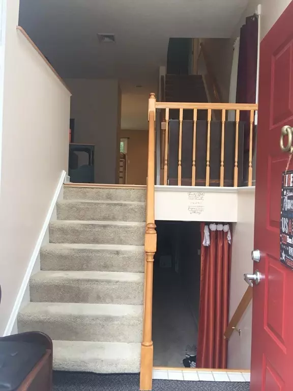Worcester, MA 01602,65 Camelot Dr #65