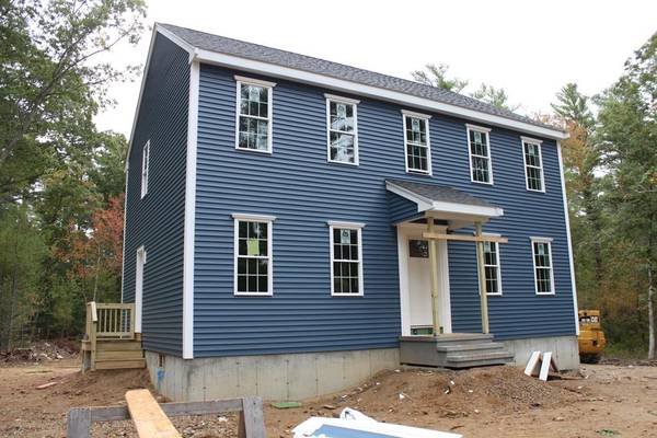 42 East Howland Road, Freetown, MA 02717