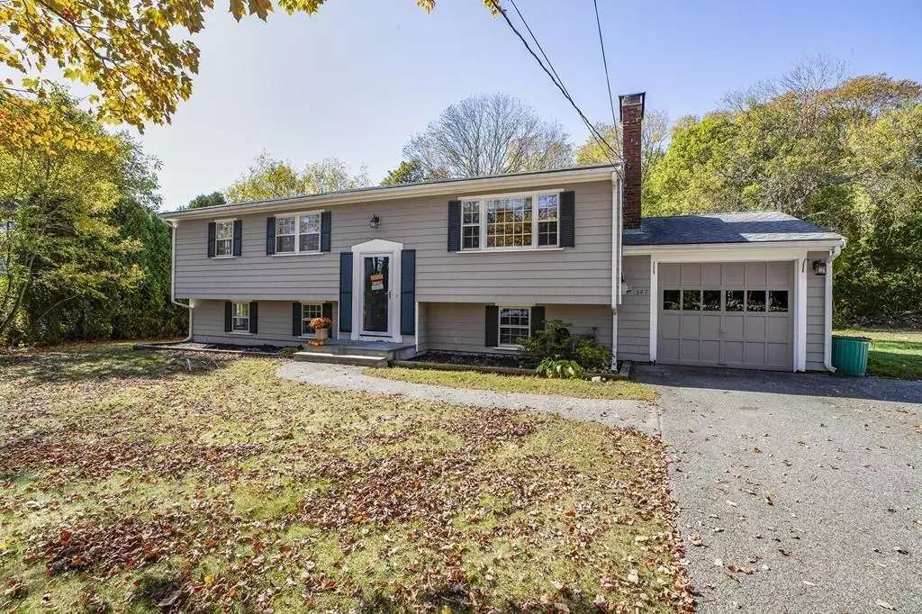 Scituate, MA 02066,347 Country Way