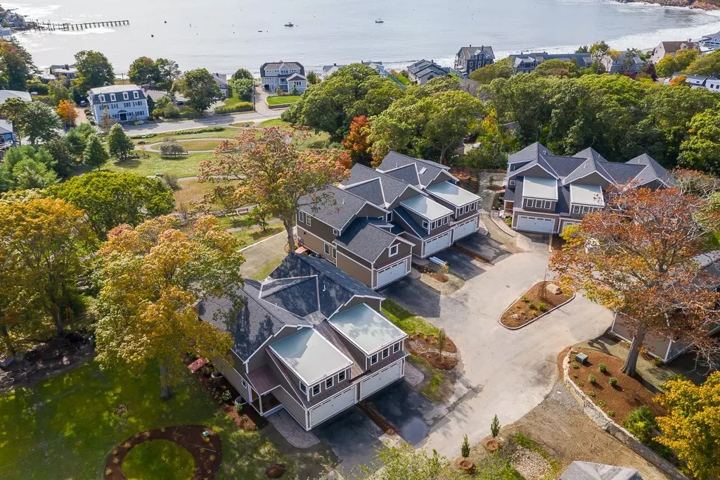 Gloucester, MA 01930,10 Magnolia Avenue Surf Village #2