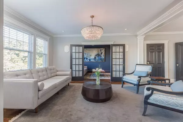 Brookline, MA 02446,6 Alton Ct #3