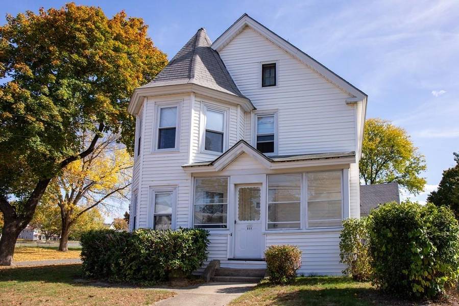 317 Davis St, Greenfield, MA 01301