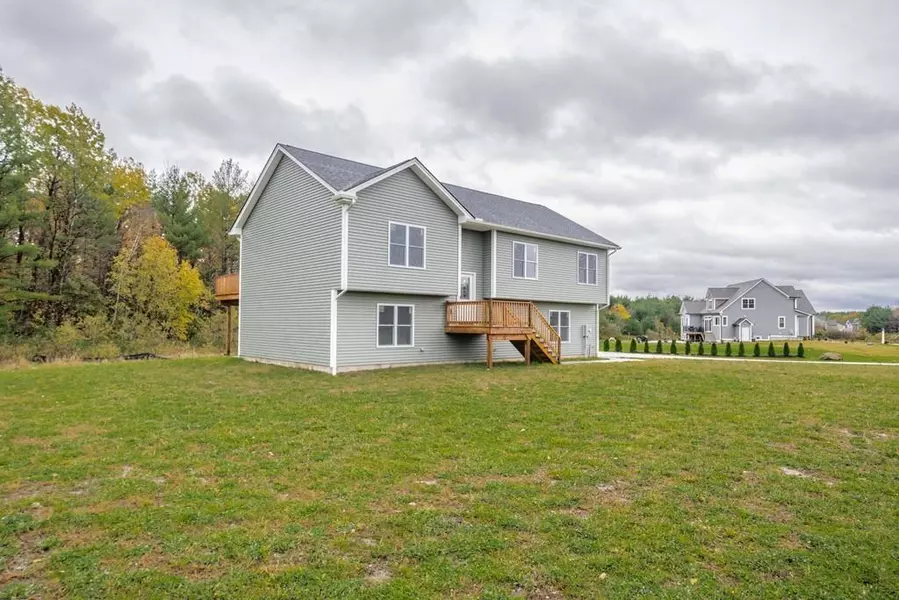 635 N Washington Street, Belchertown, MA 01007