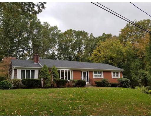 80 Sunset Dr, Seekonk, MA 02771