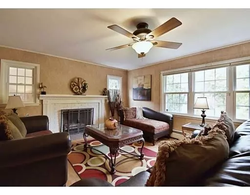 Worcester, MA 01602,9 Rich St