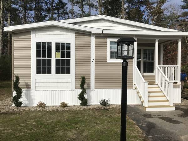 7 Roosevelt Ridge, Carver, MA 02330