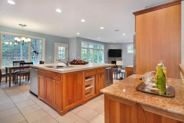 Acton, MA 01720,5 Valley Road