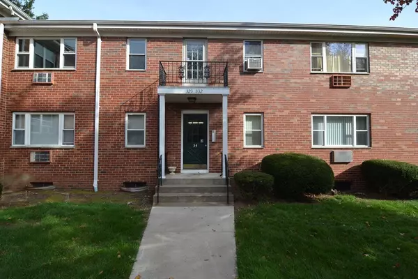 Agawam, MA 01001,331 Regency Park Dr #331