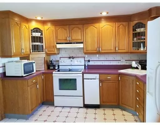 Rutland, MA 01543,5 Cedar Ave