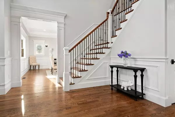 Brookline, MA 02467,612 Newton St