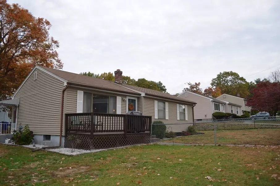 6 Drumlin Rd, Springfield, MA 01108