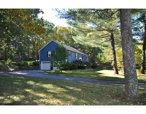 Middleton, MA 01949,14 Kimberly Lane