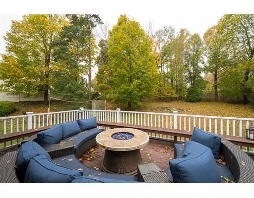 Cohasset, MA 02025,6 Nichols Rd