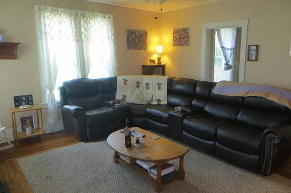 Southbridge, MA 01550,61 Coombs St.