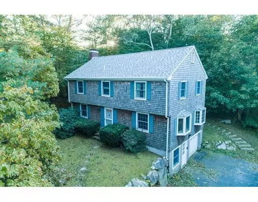 6 Greengate Rd, Falmouth, MA 02540